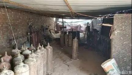 废品老板注意！气瓶爆炸将工人炸飞200米…惨不忍睹！！  